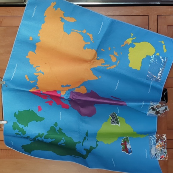 World Felt Large Mat - Picture 2 of 3